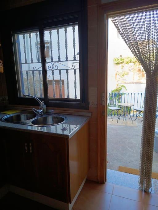 Casa Heli - Ruim Appartement Met Dakterras In Polopos エクステリア 写真